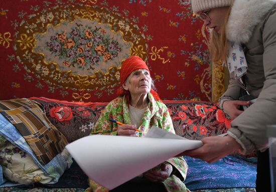 Russia DPR Presidential Election Early Voting