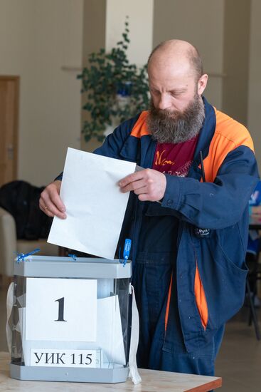 Russia Presidential Election Early Voting