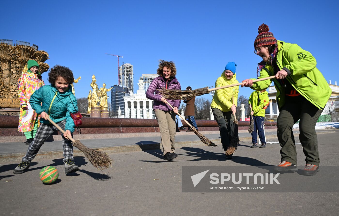RUSSIA EXPO. Maslenitsa week. Gourmand Wednesday, or Mother-in-Law's Day