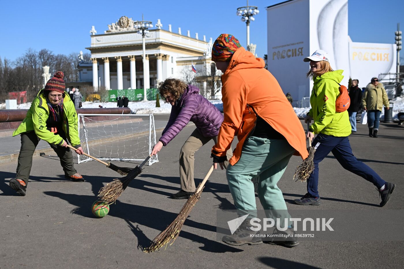 RUSSIA EXPO. Maslenitsa week. Gourmand Wednesday, or Mother-in-Law's Day