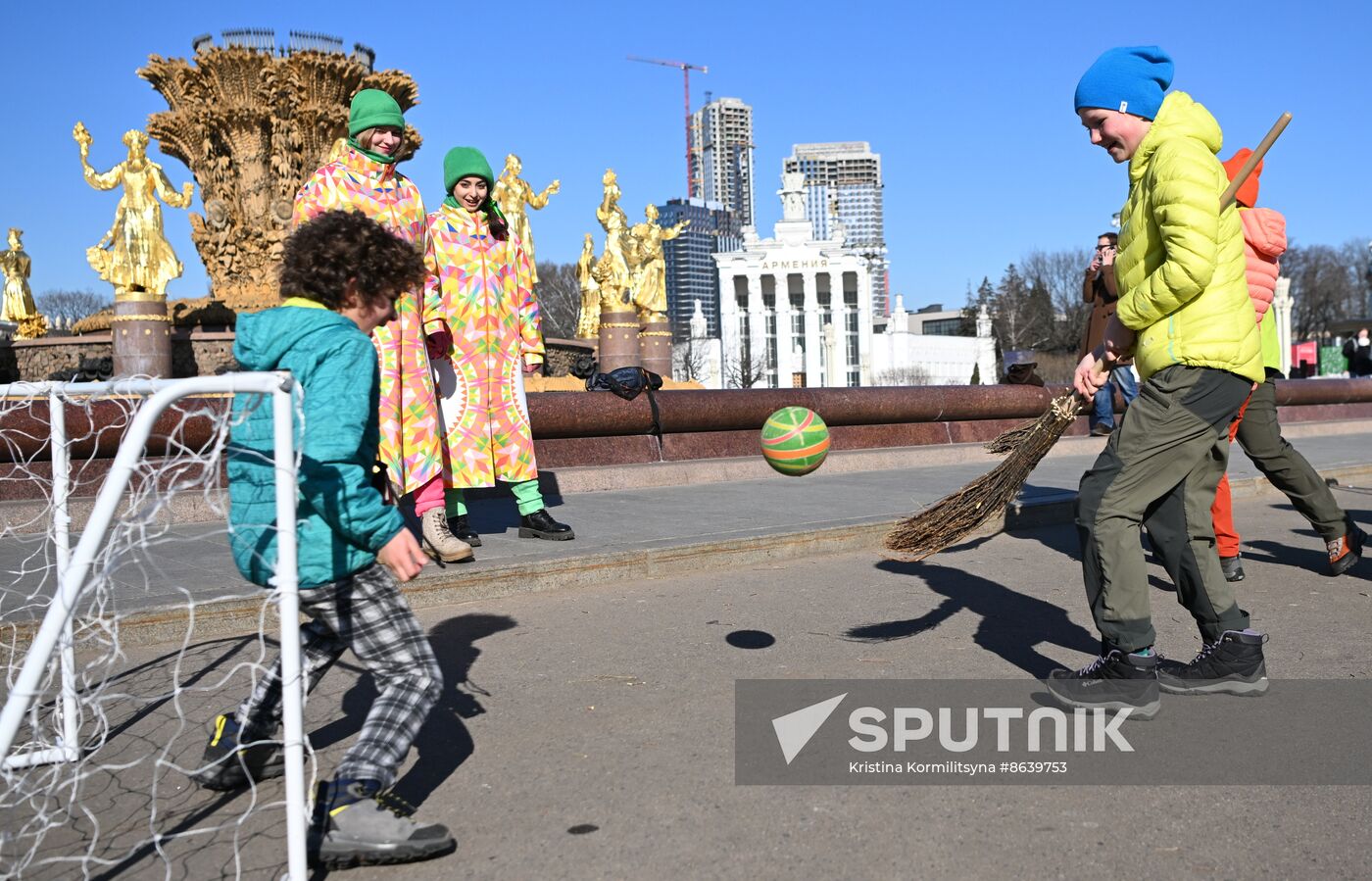 RUSSIA EXPO. Maslenitsa week. Gourmand Wednesday, or Mother-in-Law's Day