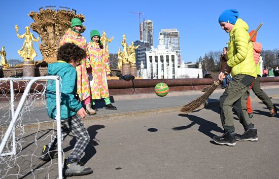 RUSSIA EXPO. Maslenitsa week. Gourmand Wednesday, or Mother-in-Law's Day