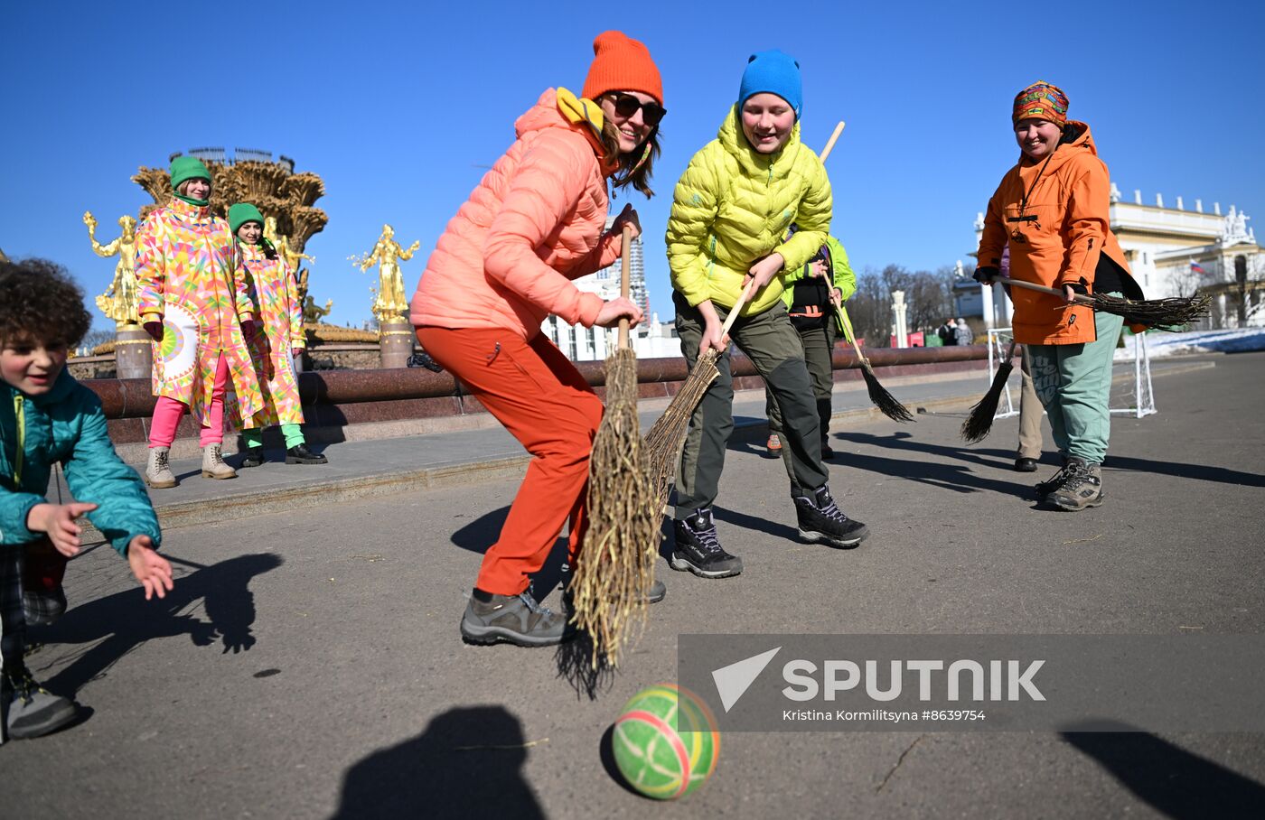 RUSSIA EXPO. Maslenitsa week. Gourmand Wednesday, or Mother-in-Law's Day