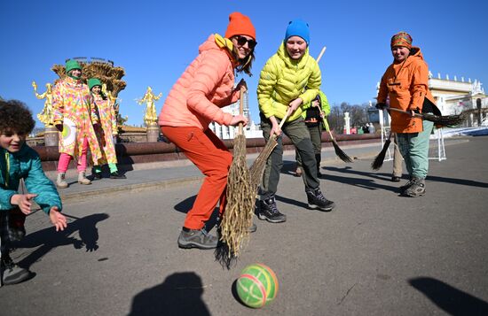 RUSSIA EXPO. Maslenitsa week. Gourmand Wednesday, or Mother-in-Law's Day