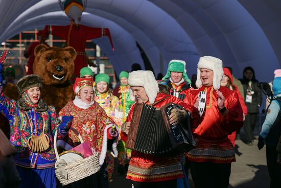 RUSSIA EXPO. Maslenitsa week. Gourmand Wednesday, or Mother-in-Law's Day