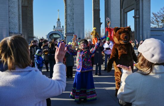 RUSSIA EXPO. Maslenitsa week. Gourmand Wednesday, or Mother-in-Law's Day