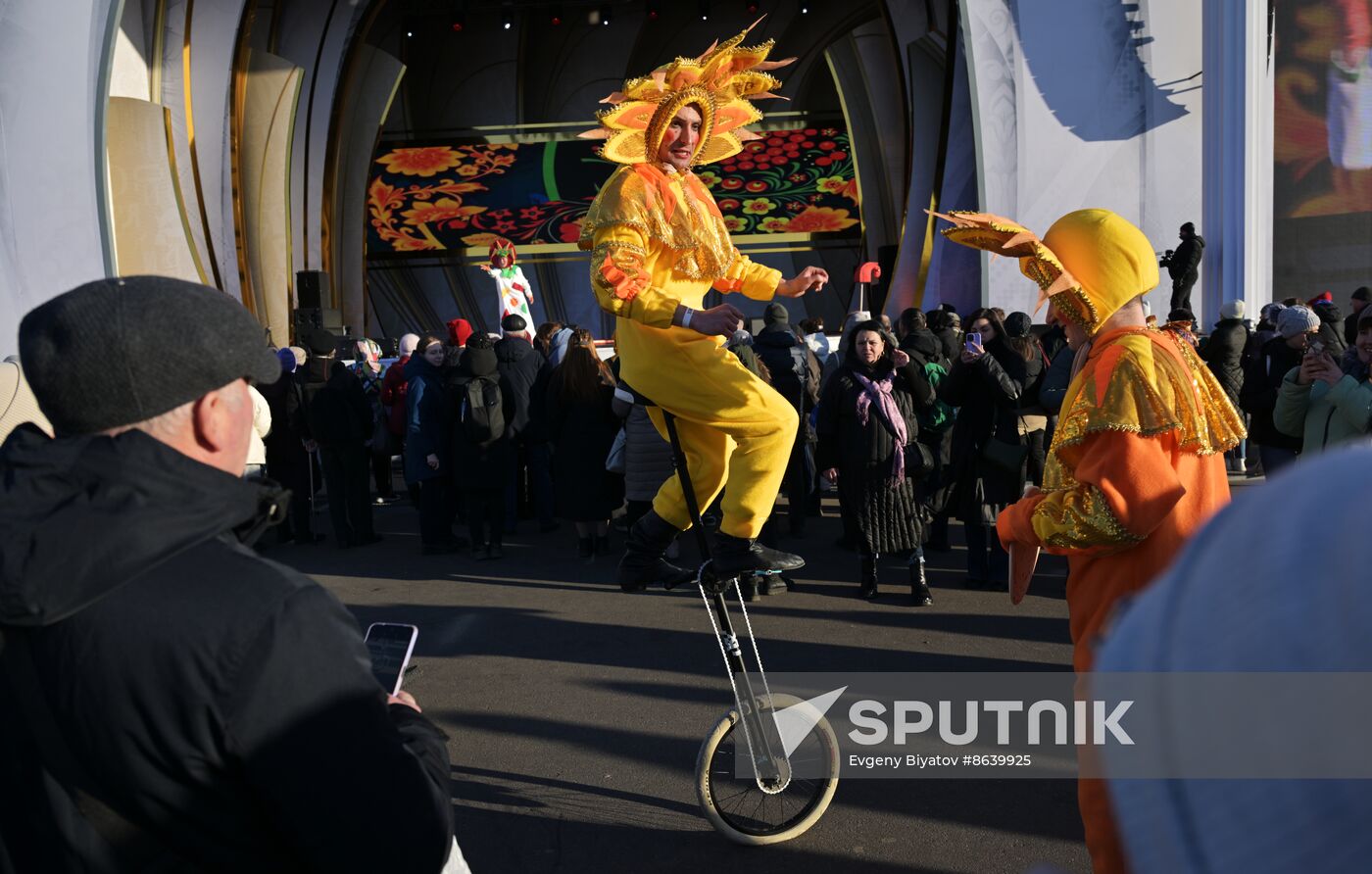 RUSSIA EXPO. Maslenitsa week. Gourmand Wednesday, or Mother-in-Law's Day
