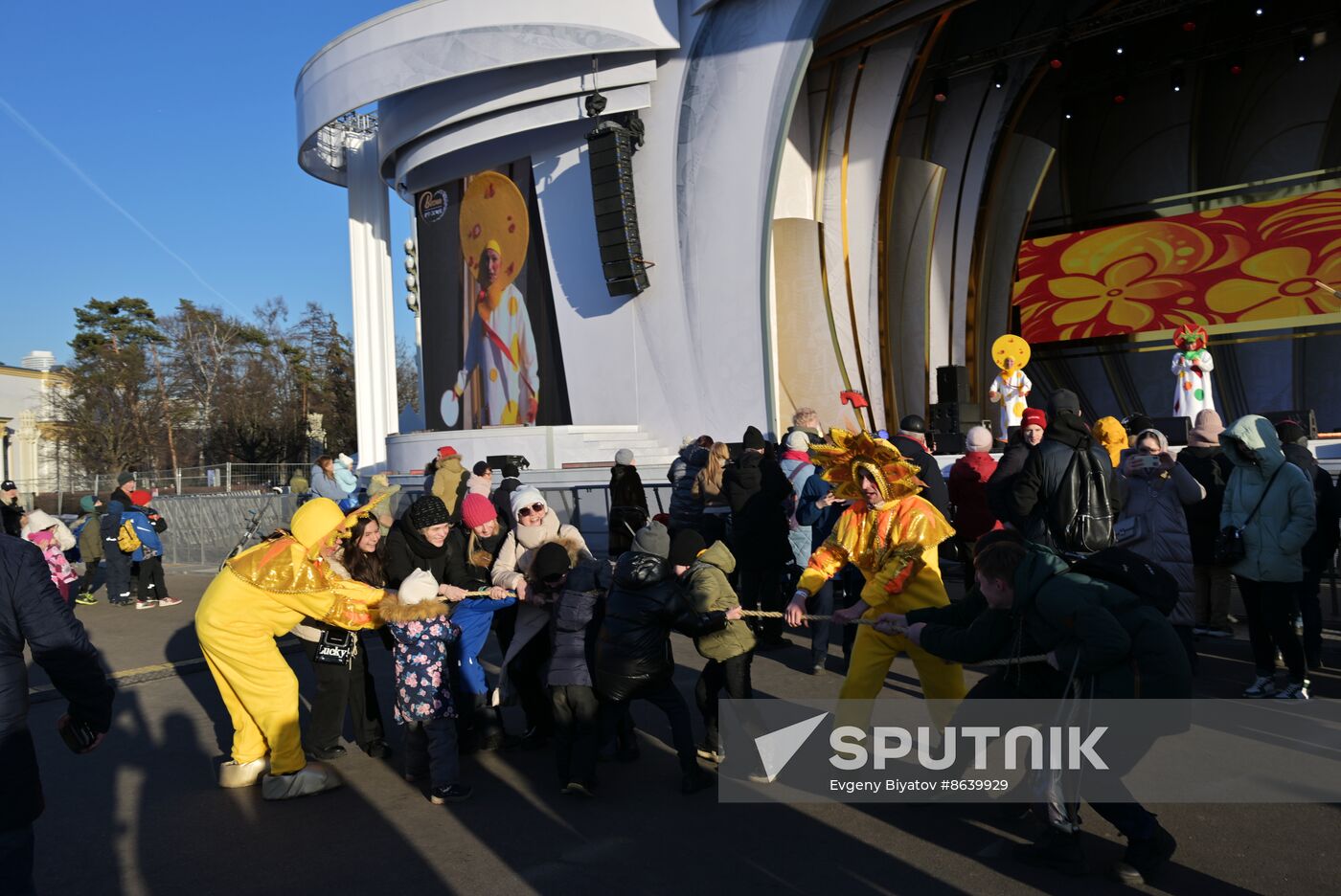 RUSSIA EXPO. Maslenitsa week. Gourmand Wednesday, or Mother-in-Law's Day