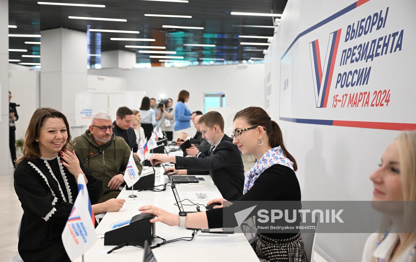 RUSSIA EXPO. Russia Expo Director General Natalya Virtuozova votes in the Russian presidential election