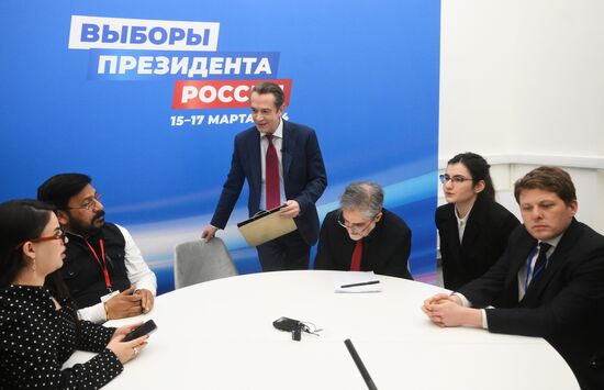 Russia Presidential Election Putin Campaign Headquarters