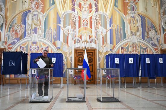 Russia New Regions Presidential Election