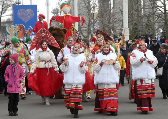 The International RUSSIA EXPO Exhibition and Forum. Broad Maslenitsa theatrical concert, main outdoors stage. Location: Russia, Moscow. Author: Mikhail Voskresenskiy/Sputnik. RUSSIA EXPO. Maslenitsa Week