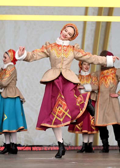 The International RUSSIA EXPO Exhibition and Forum. Broad Maslenitsa theatrical concert, main outdoors stage. Location: Russia, Moscow. Author: Mikhail Voskresenskiy/Sputnik. RUSSIA EXPO. Maslenitsa Week