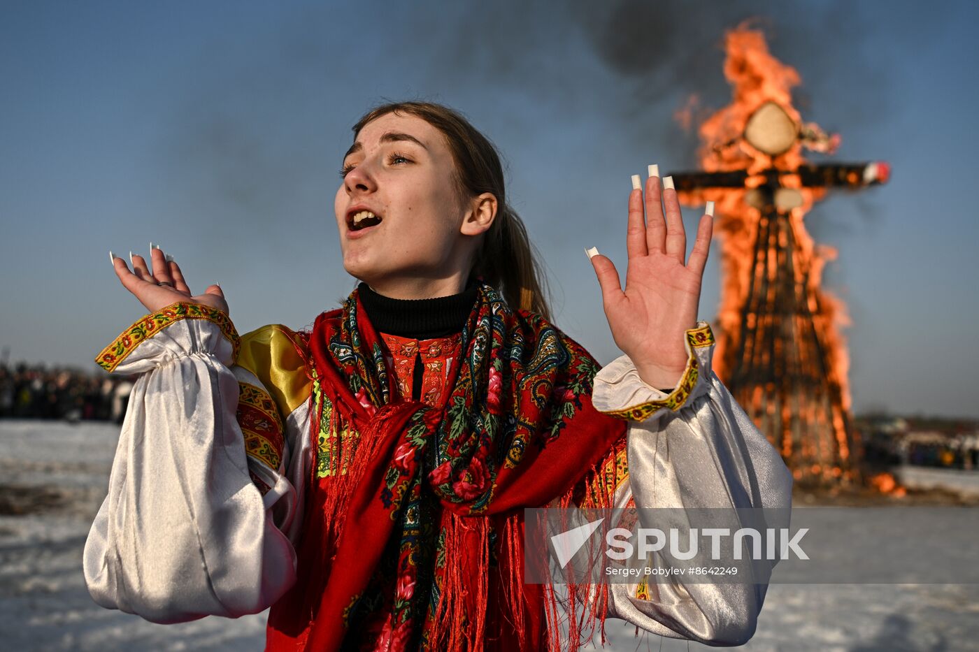 Russia Maslenitsa Celebration Etnomir