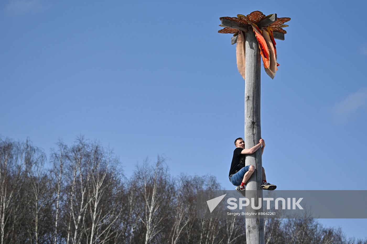 Russia Maslenitsa Celebration Etnomir