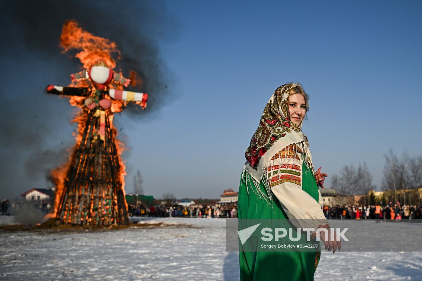 Russia Maslenitsa Celebration Etnomir