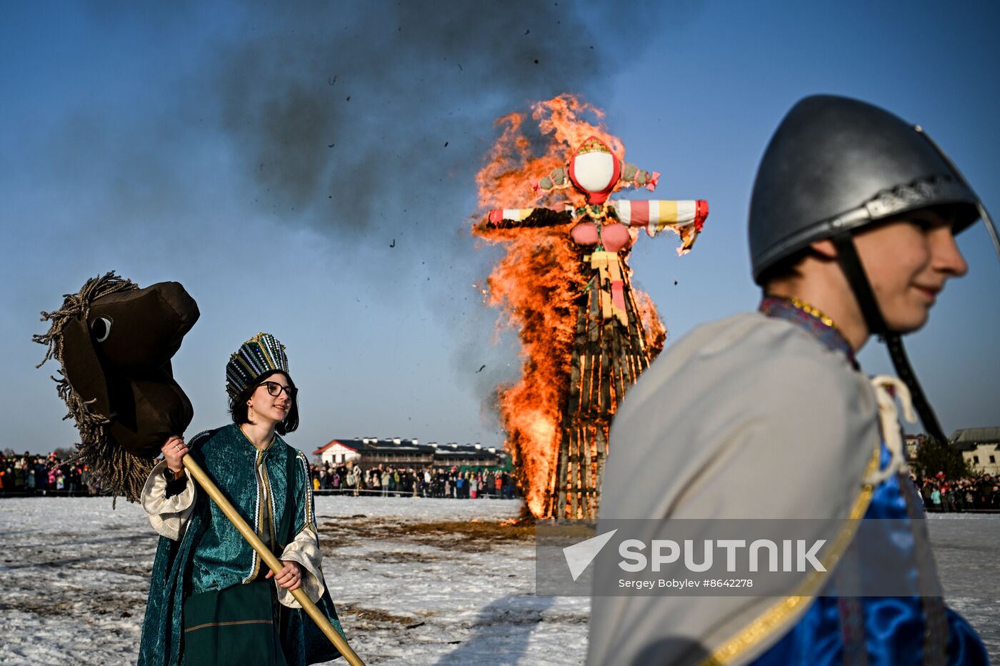 Russia Maslenitsa Celebration Etnomir