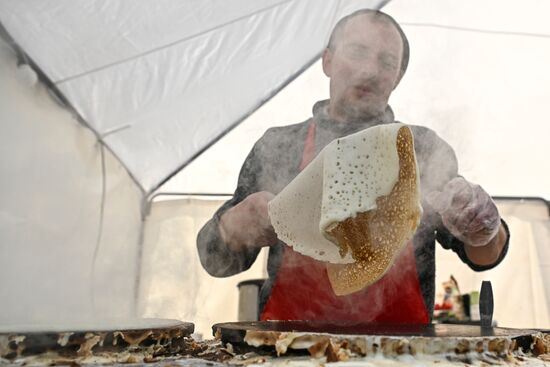 Russia Maslenitsa Celebration Etnomir