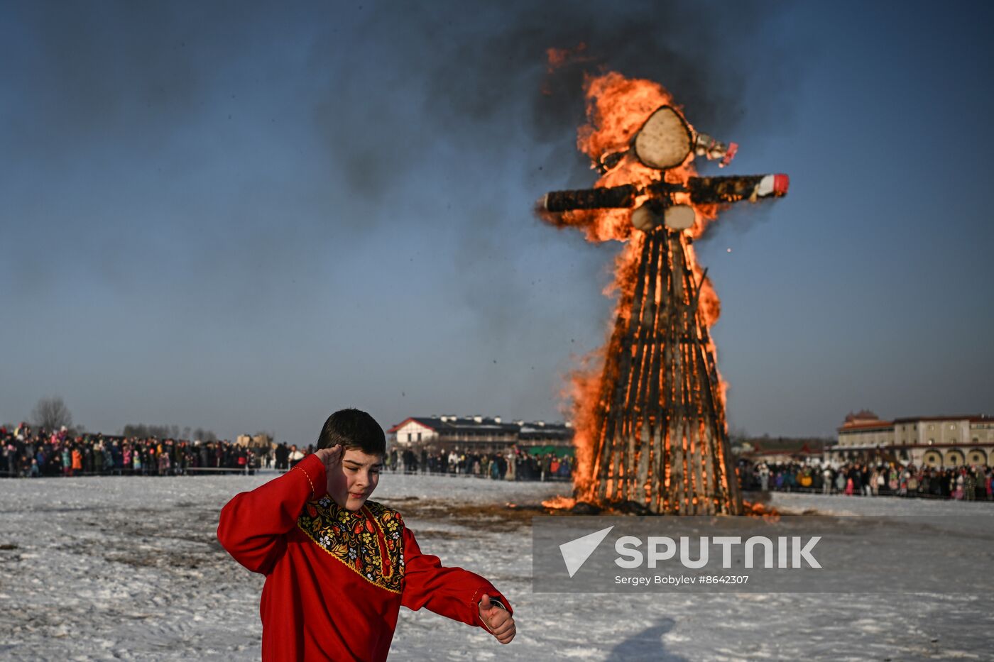 Russia Maslenitsa Celebration Etnomir