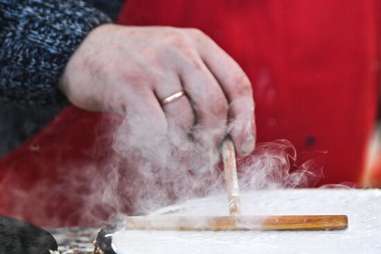 Russia Maslenitsa Celebration Etnomir