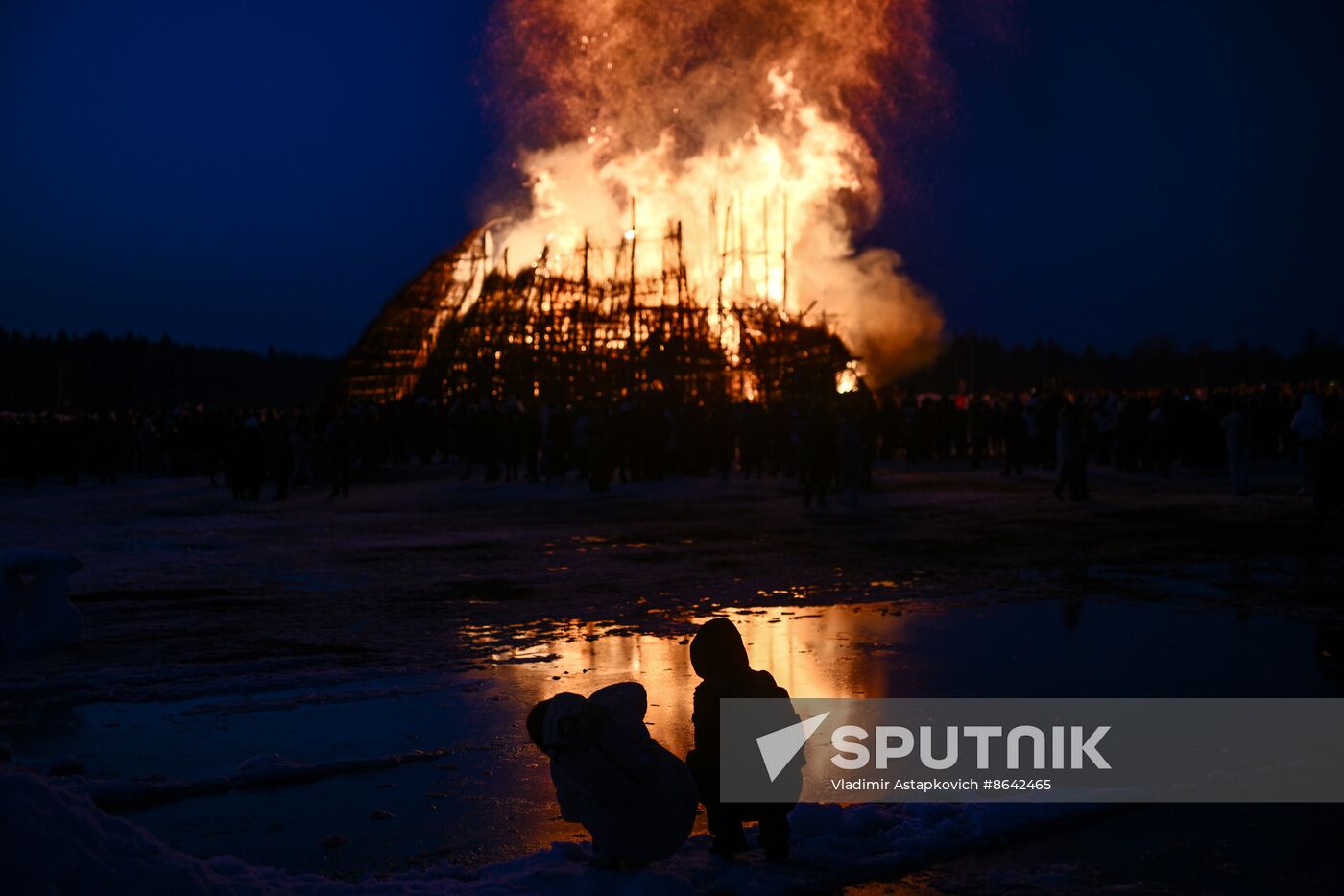 Russia Maslenitsa Celebration Nikola Lenivets