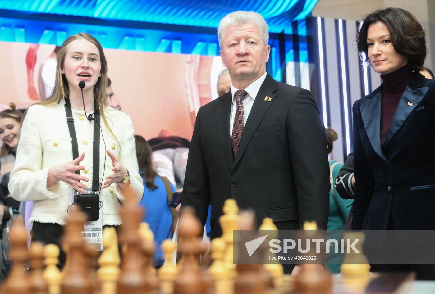 RUSSIA EXPO. Belarusian Minister of Culture Anatoly Markevich visits exhibition