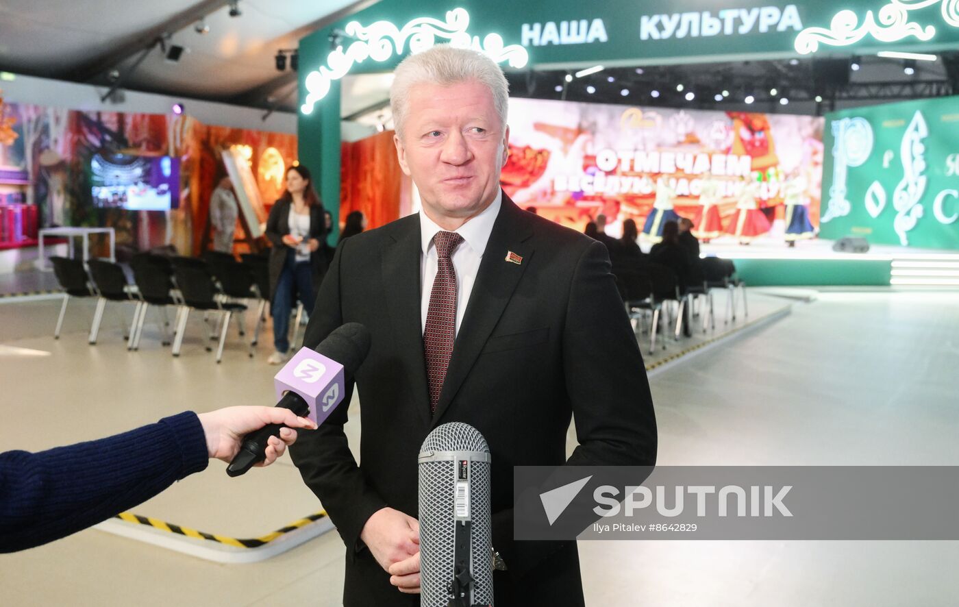 RUSSIA EXPO. Belarusian Minister of Culture Anatoly Markevich visits exhibition