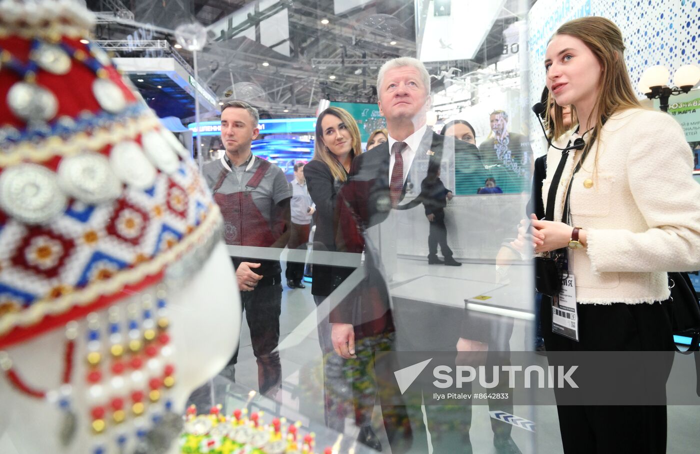 RUSSIA EXPO. Belarusian Minister of Culture Anatoly Markevich visits exhibition