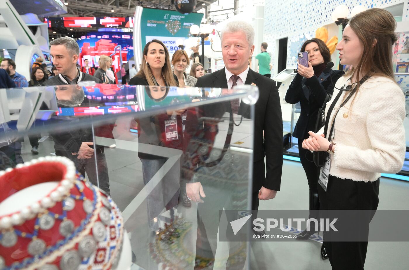 RUSSIA EXPO. Belarusian Minister of Culture Anatoly Markevich visits exhibition