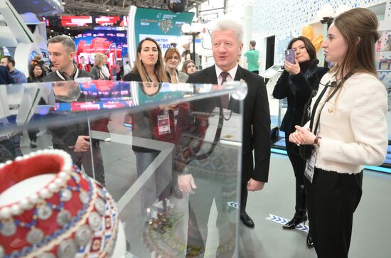 The International RUSSIA EXPO Forum and Exhibition. Belarusian Minister of Culture Anatoly Markevich. Location: Russia, Moscow. Author: Ilya Pitalev/Sputnik. RUSSIA EXPO. Belarusian Minister of Culture Anatoly Markevich visits exhibition