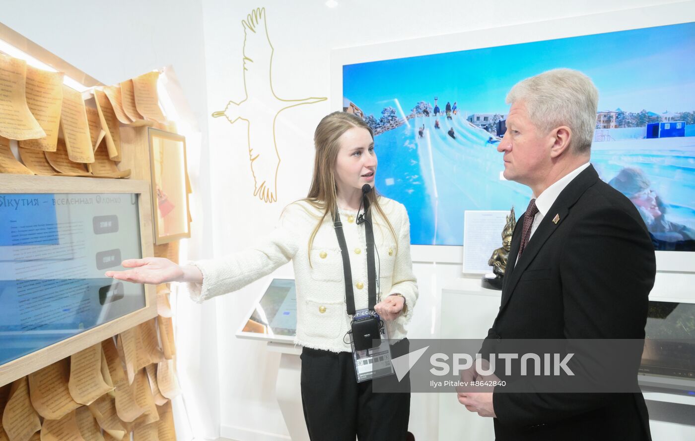 RUSSIA EXPO. Belarusian Minister of Culture Anatoly Markevich visits exhibition