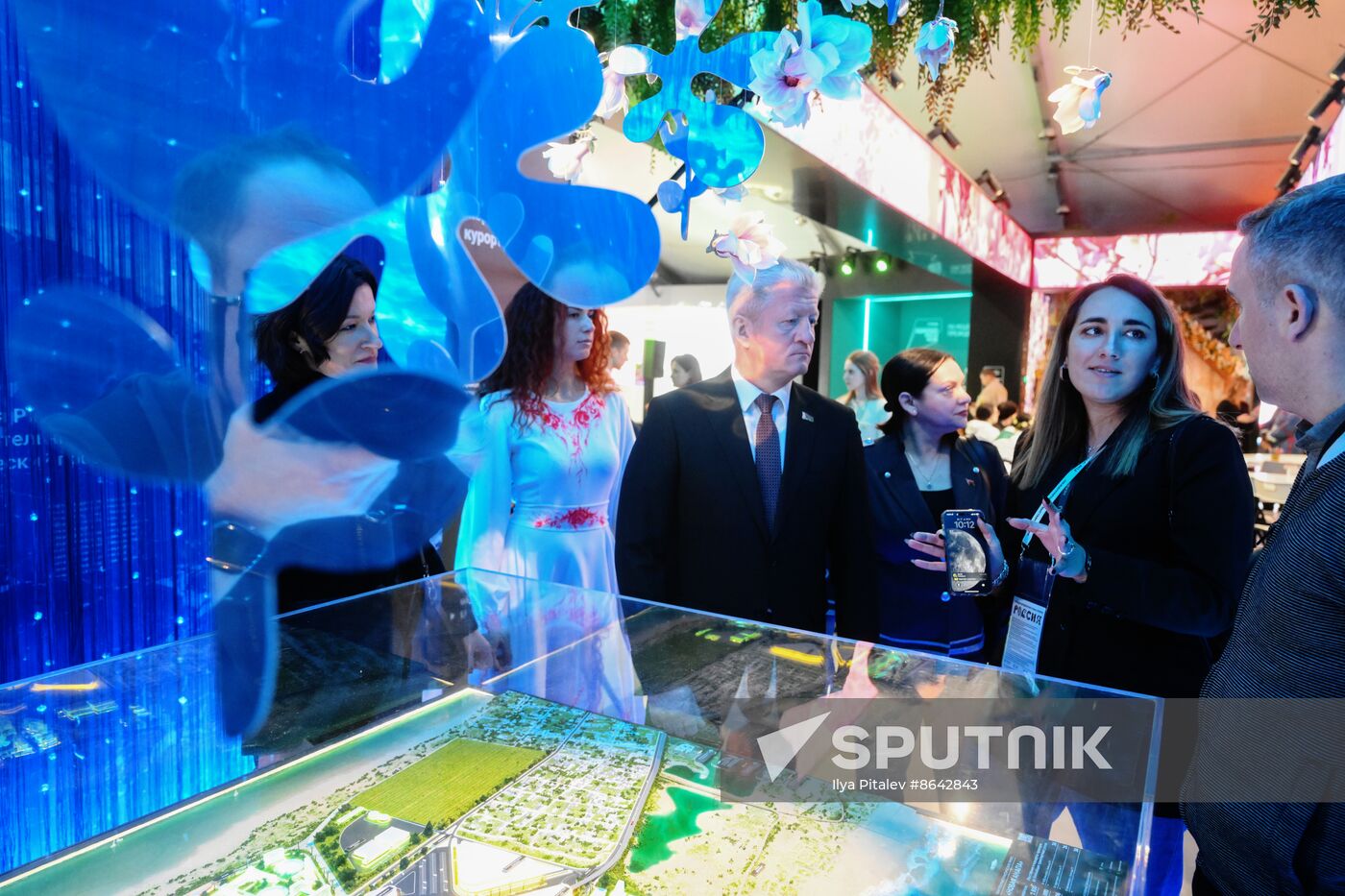 RUSSIA EXPO. Belarusian Minister of Culture Anatoly Markevich visits exhibition