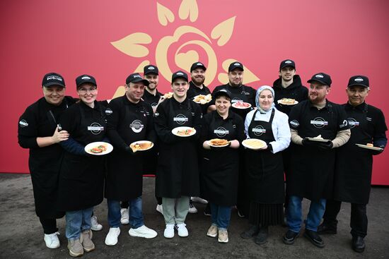 The International RUSSIA EXPO Forum and Exhibition. Maslenitsa 2024 pancake tournament for chefs. Location: Russia, Moscow. Author: Vladimir Astapkovich/Sputnik. RUSSIA EXPO. Maslenitsa Week