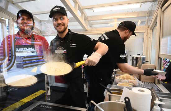 The International RUSSIA EXPO Forum and Exhibition. Maslenitsa 2024 pancake tournament for chefs. Location: Russia, Moscow. Author: Vladimir Astapkovich/Sputnik. RUSSIA EXPO. Maslenitsa Week