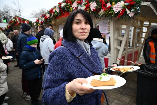 The International RUSSIA EXPO Forum and Exhibition. Pancake kiosks. Location: Russia, Moscow. Author: Vladimir Astapkovich/Sputnik. RUSSIA EXPO. Maslenitsa Week