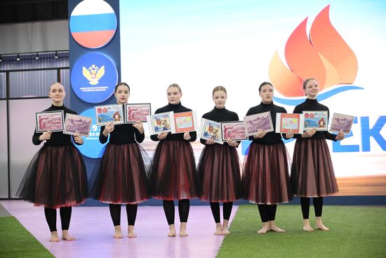 RUSSIA EXPO. Sketch contest for postal mark and poscard marking the 100th anniversary of Artek. Opening ceremony