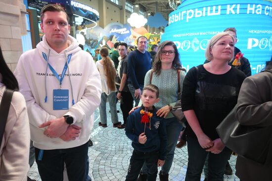 RUSSIA EXPO. Prize draw for large families