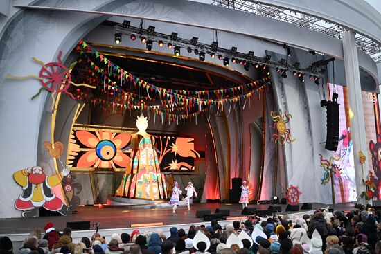 Russia International Exhibition and Forum. A concert on the Main Street Stage. Location: Russia, Moscow. Author: Alexey Maishev/Sputnik. RUSSIA EXPO. Maslenitsa Week