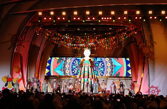 Russia International Exhibition and Forum. A concert on the Main Street Stage. Burning a digital effigy. Location: Russia, Moscow. Author: Alexey Maishev/Sputnik. RUSSIA EXPO. Maslenitsa Week