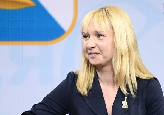 Russia International Exhibition and Forum. Plenary session-presentation Together into the Future: The Tenth Anniversary of the Russian Spring. Pavilion No. 75 (Hall A, Cultural Projects Zone). Marina Sponchenko, Head of the Sevastopol City Department for Youth and Sports Affairs. Location: Russia, Moscow. Author: Vladimir Astapkovich/Sputnik. Russia EXPO. Plenary session-presentation Together into Future: Tenth Anniversary of Russian Spring
