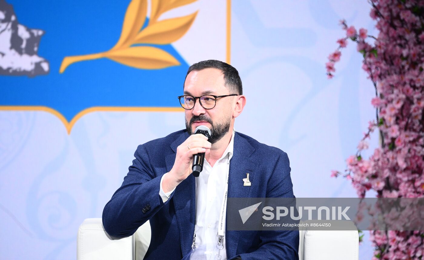 Russia EXPO. Plenary session-presentation Together into Future: Tenth Anniversary of Russian Spring