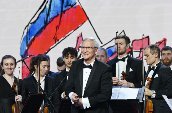 Russia International Exhibition and Forum. A concert involving the Sevastopol Symphony Orchestra. Vladimir Kim, Conductor and Director of the Sevastopol Symphony Orchestra. Location: Russia, Moscow. Author: Maksim Blinov/Sputnik. Russia EXPO. Sevastopol Symphony Orchestra in concert