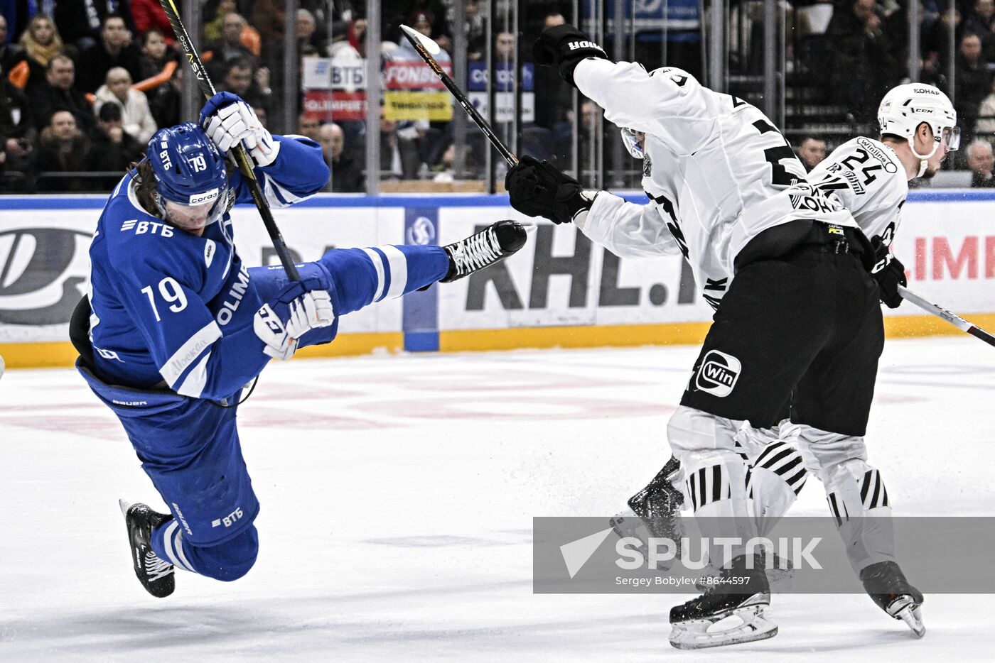 Russia Ice Hockey Kontinental League Dynamo- Traktor