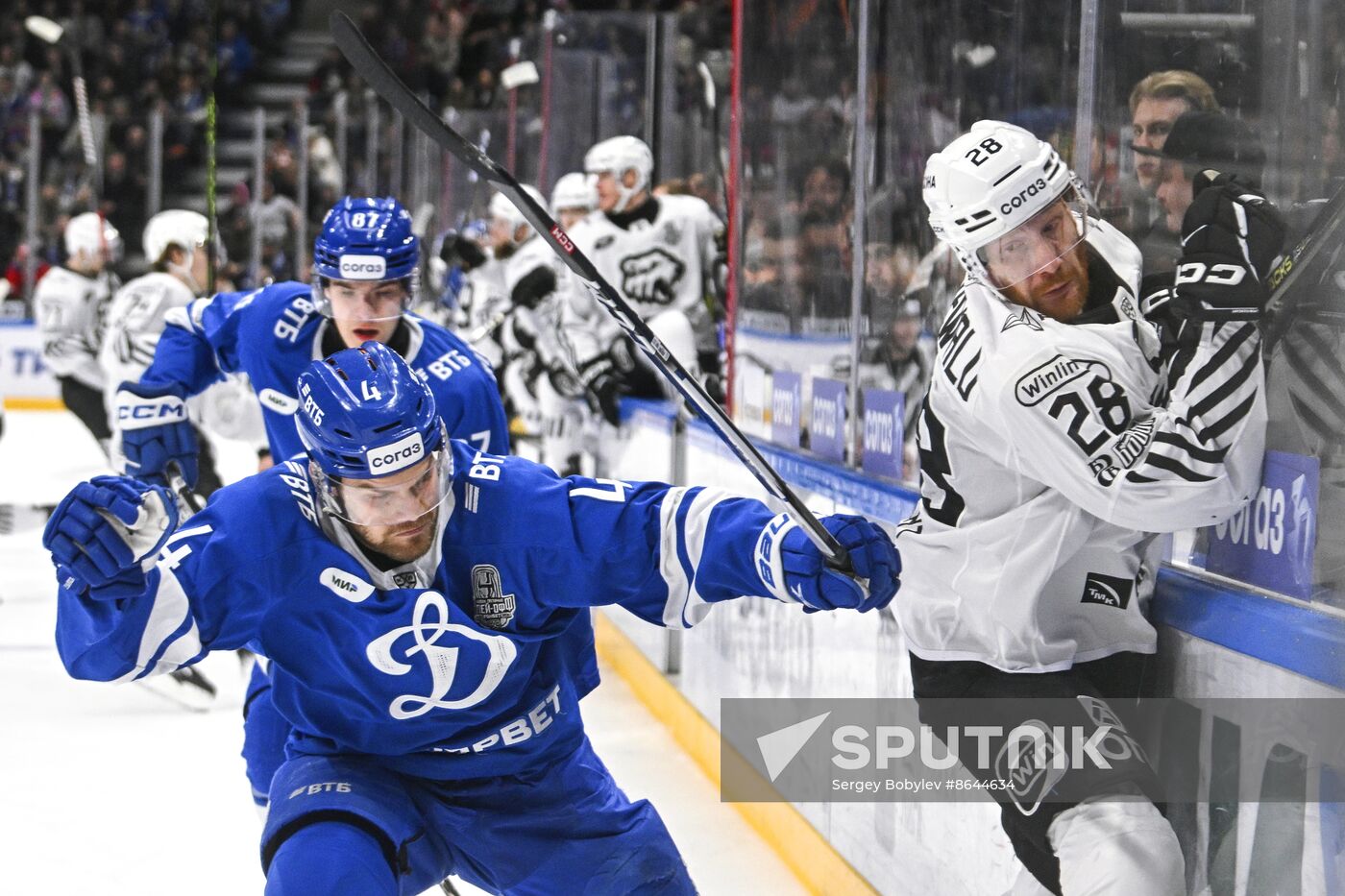 Russia Ice Hockey Kontinental League Dynamo- Traktor