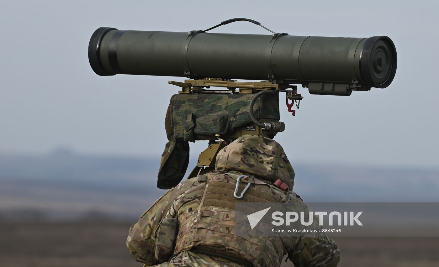 Russia Ukraine Military Operation Artillery Unit Training