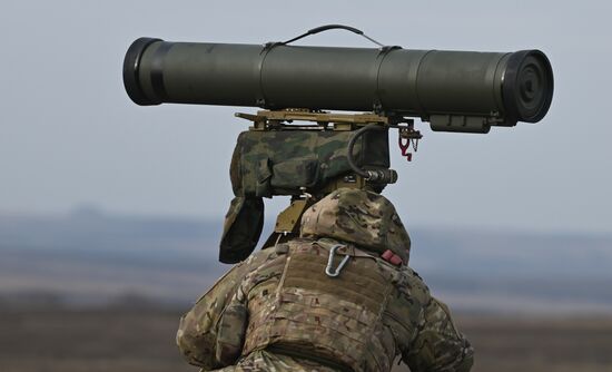 Russia Ukraine Military Operation Artillery Unit Training