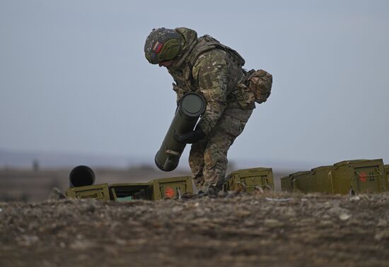Russia Ukraine Military Operation Artillery Unit Training