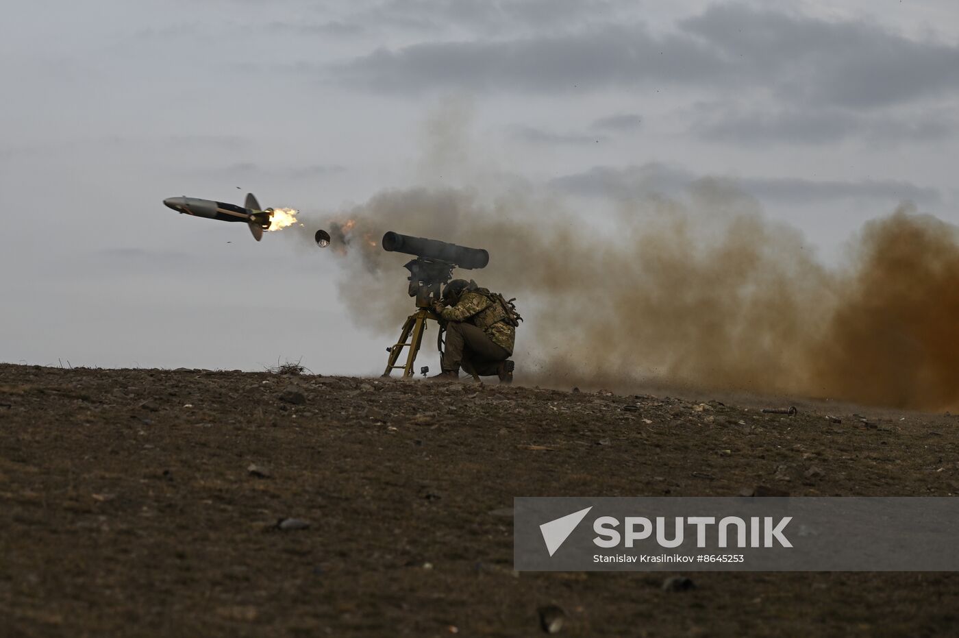 Russia Ukraine Military Operation Artillery Unit Training