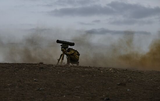 Russia Ukraine Military Operation Artillery Unit Training
