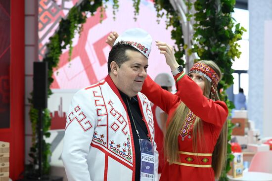 RUSSIA EXPO. Speaker of the Serbian parliament visits the expo